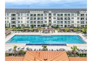 Infinity-edge, olympic-size swimming pool